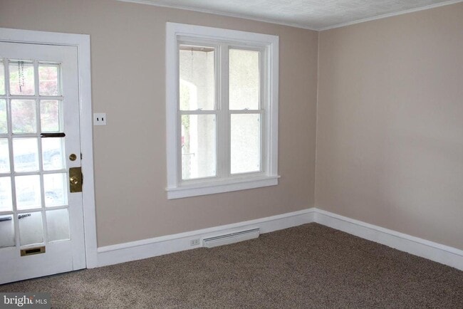 Building Photo - 23 W 2nd St