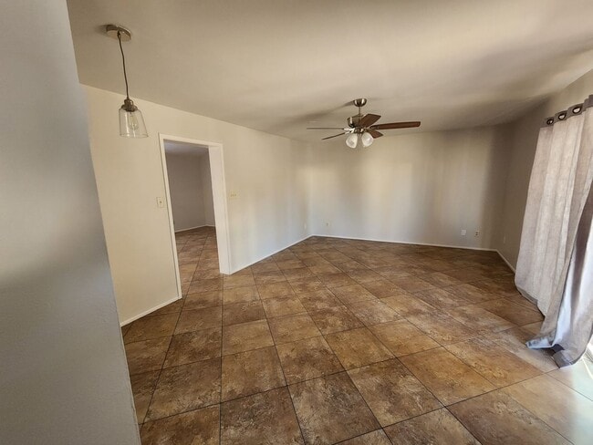 Building Photo - 2 bedroom 2 bath home in Villa De Paz golf community