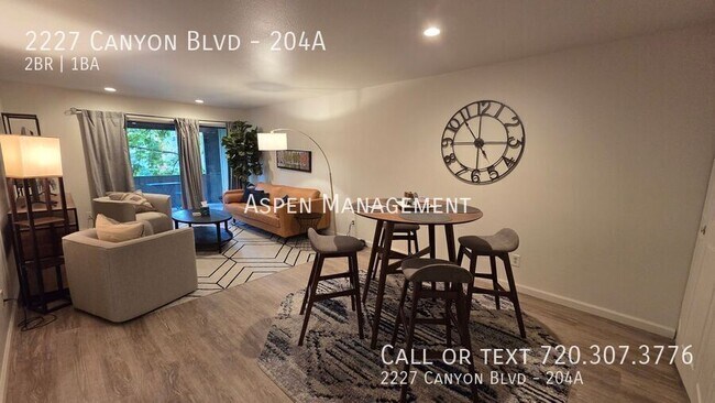 Foto del edificio - 2227 Canyon Blvd