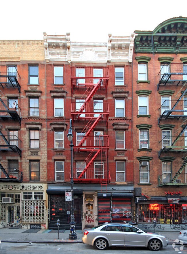 Building Photo - 168 Ludlow St