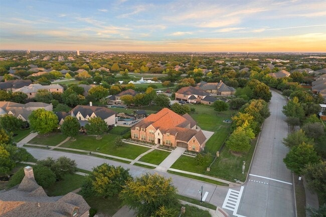 Foto del edificio - 1302 Featherwood Dr