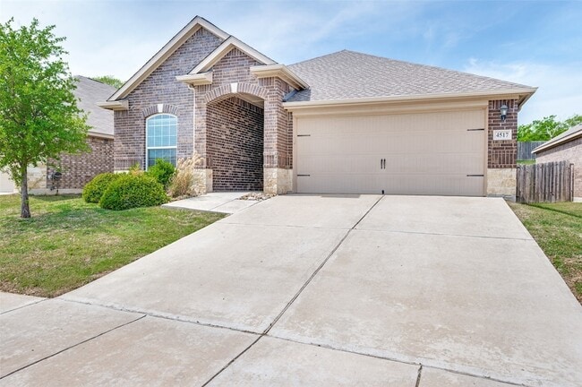 Photo - 4517 Shy Creek Ln House