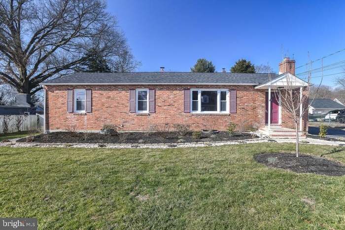 Primary Photo - 11 Maple Ave