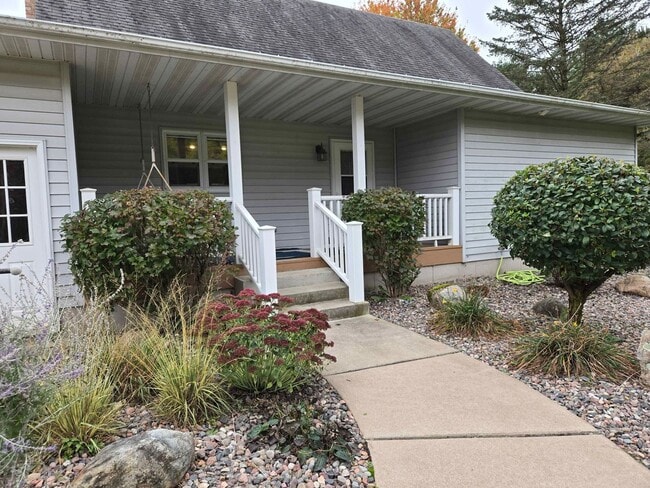 Building Photo - 14995 50th Ave