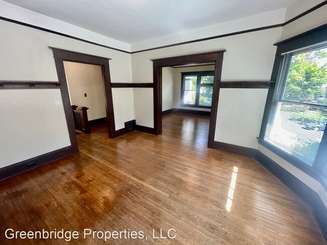 Building Photo - 3 br, 1 bath House - 1814 SE Madison St. U...