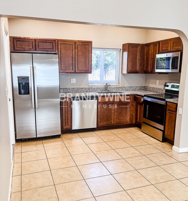 Building Photo - Celebrate 2024 with a Home that Sparkles! ...