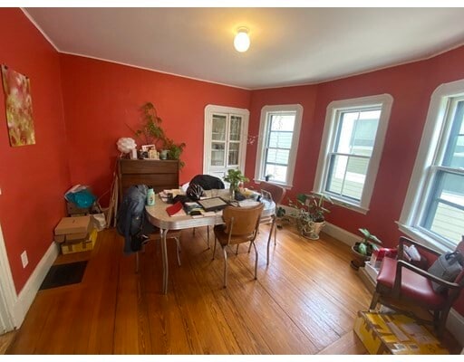 Primary Photo - 25 Malvern Ave