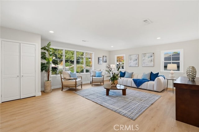 Foto del edificio - 274 W Laurel Ave