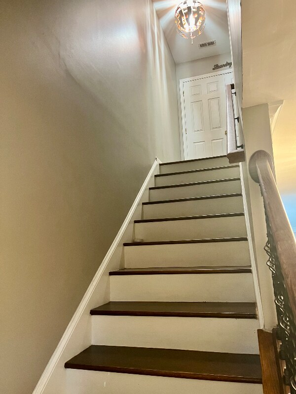 Foto del edificio - 3555 Burkland Dr
