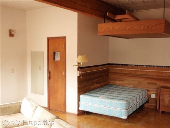 Foto del edificio - 2493 Badger Rd