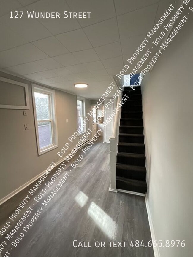 Foto del edificio - 127 Wunder St