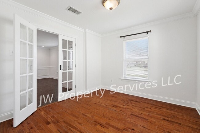 Foto del edificio - Modern & Spacious 4-Bedroom Home in Gretna