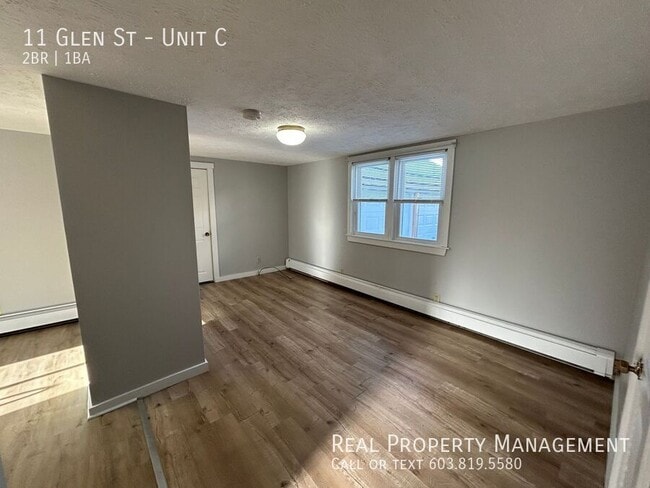 Building Photo - Charming 2 Bedroom Apartment with Heat Inc...