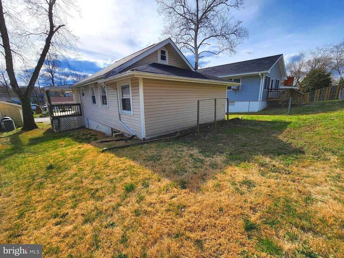 412 Paradise Rd, Riva, MD 21140 House Rental in Riva, MD