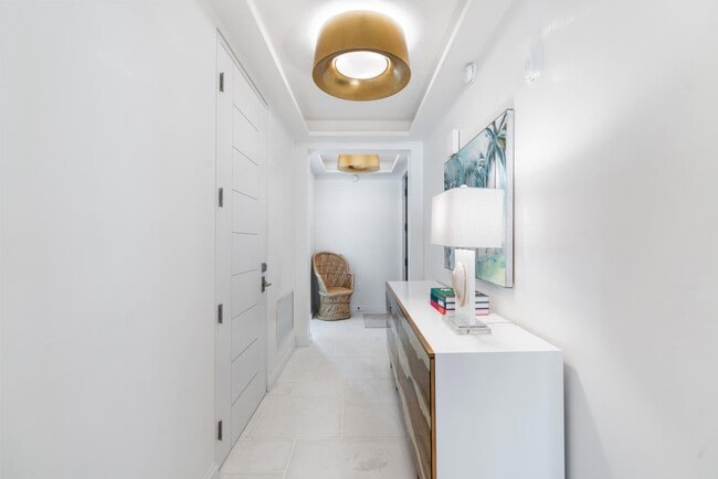Building Photo - Experience refined coastal living Alys Beach