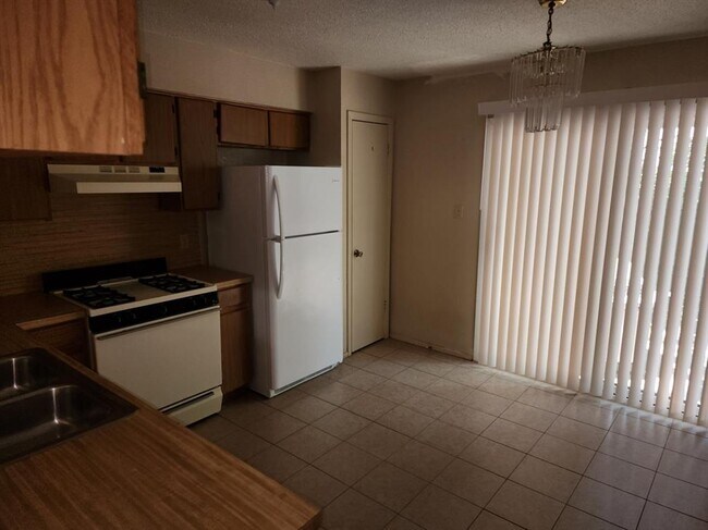 Building Photo - 10616 Lanshire Dr
