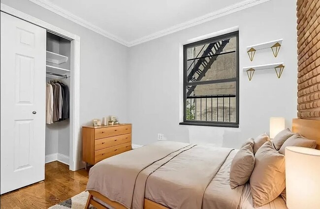Foto del edificio - 564 Hudson St