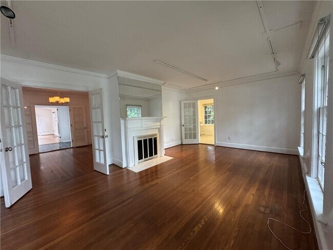 Foto del edificio - 611 Darlington Rd NE