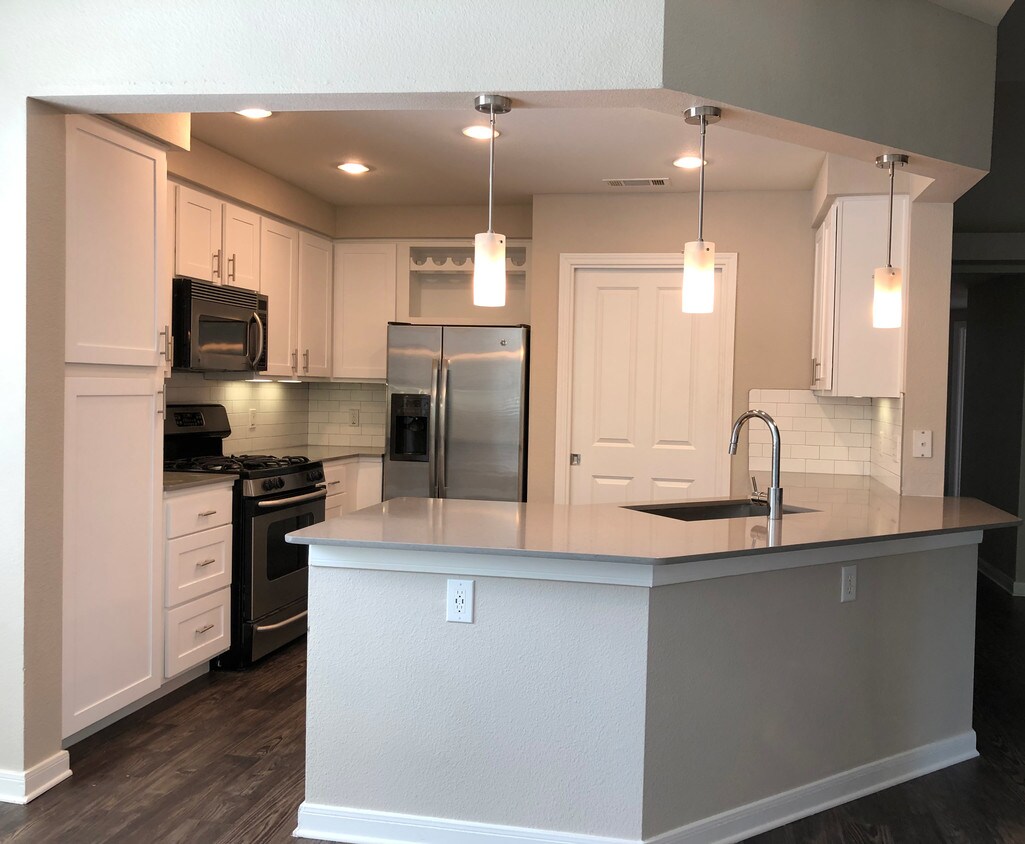 Nalle Woods of Westlake Apartments Austin, TX