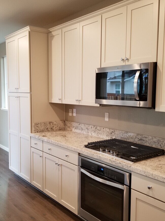 Foto del edificio - 51 Baird Cir