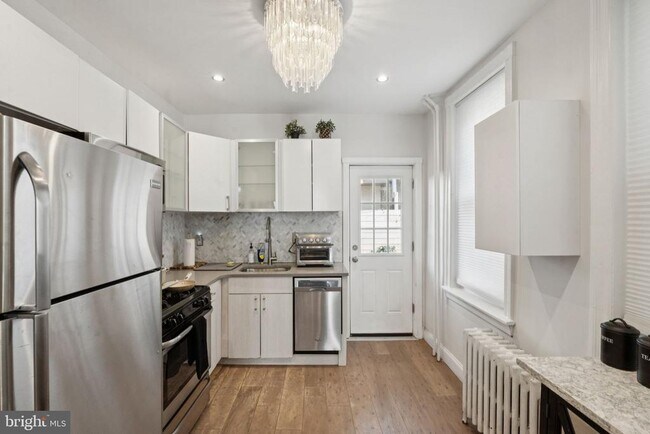 Foto del edificio - 2511 E Oakdale St