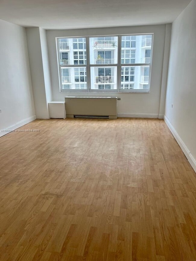 Building Photo - 1250 West Ave