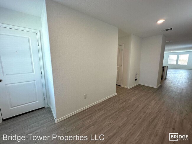Foto del edificio - 4 br, 2 bath House - 2418 Double Oak Drive