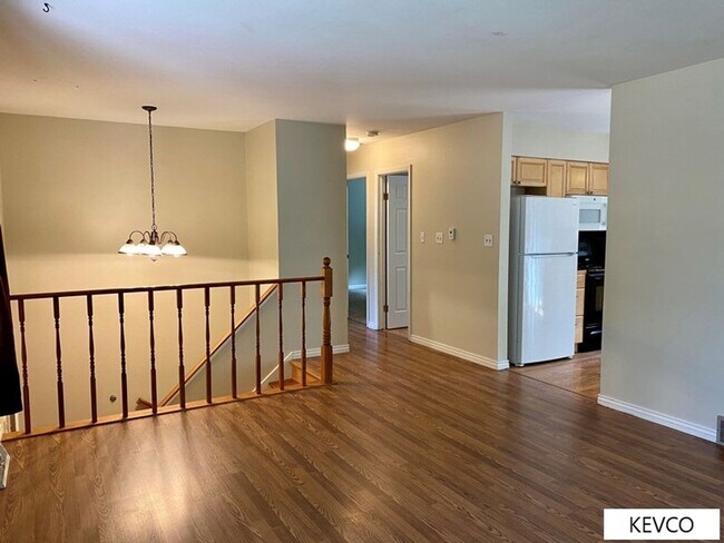 Foto del edificio - Great and Spacious Home with Backyard!