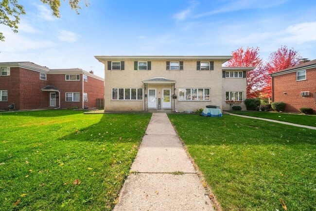 Building Photo - 27 E Thorndale Ave