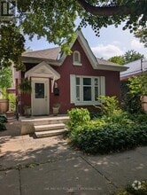 Building Photo - 47 Askin St