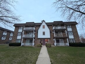 Building Photo - 5850 W 87th St