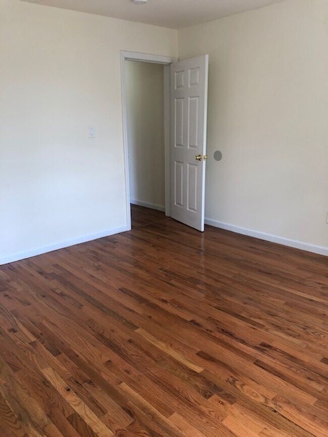 Foto del edificio - 687 Hunterdon St