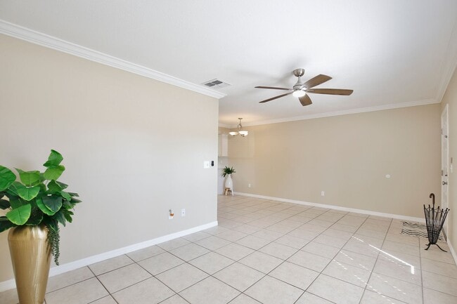Building Photo - Beautifully Remodeled 1 bed 1 bath Villa n...