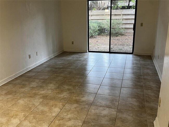 Foto del edificio - 3401 NW 52nd Terrace