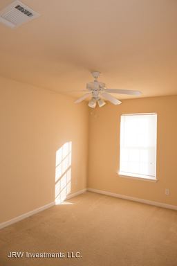 Building Photo - 3 br, 2.5 bath Apartment - 156 Iron Horse Dr