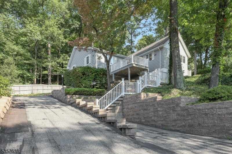 Foto principal - 336 Lakeview Ave