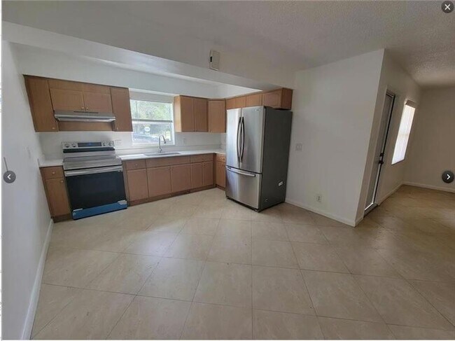 Foto del edificio - 8071 NW 44th Ct