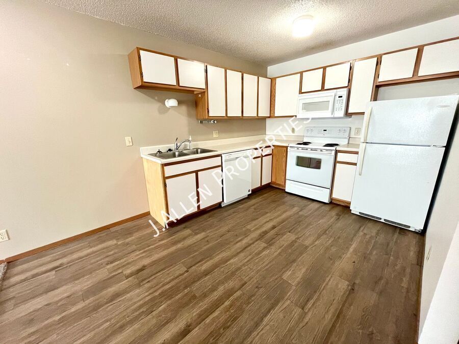 Primary Photo - Spacious, Affordable 1 Bed