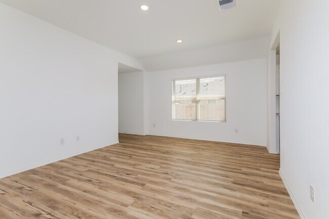 Foto del edificio - 11127 N Lake Mist Ln