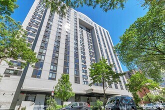 Building Photo - 1221 N Dearborn Pkwy
