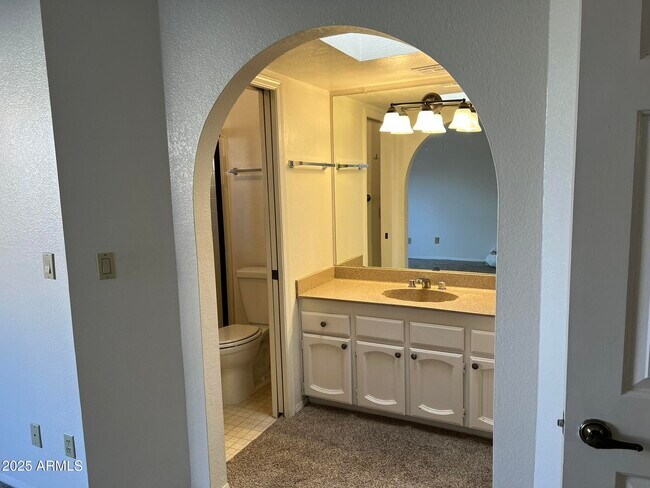 Building Photo - 7884 E Horseshoe Ln