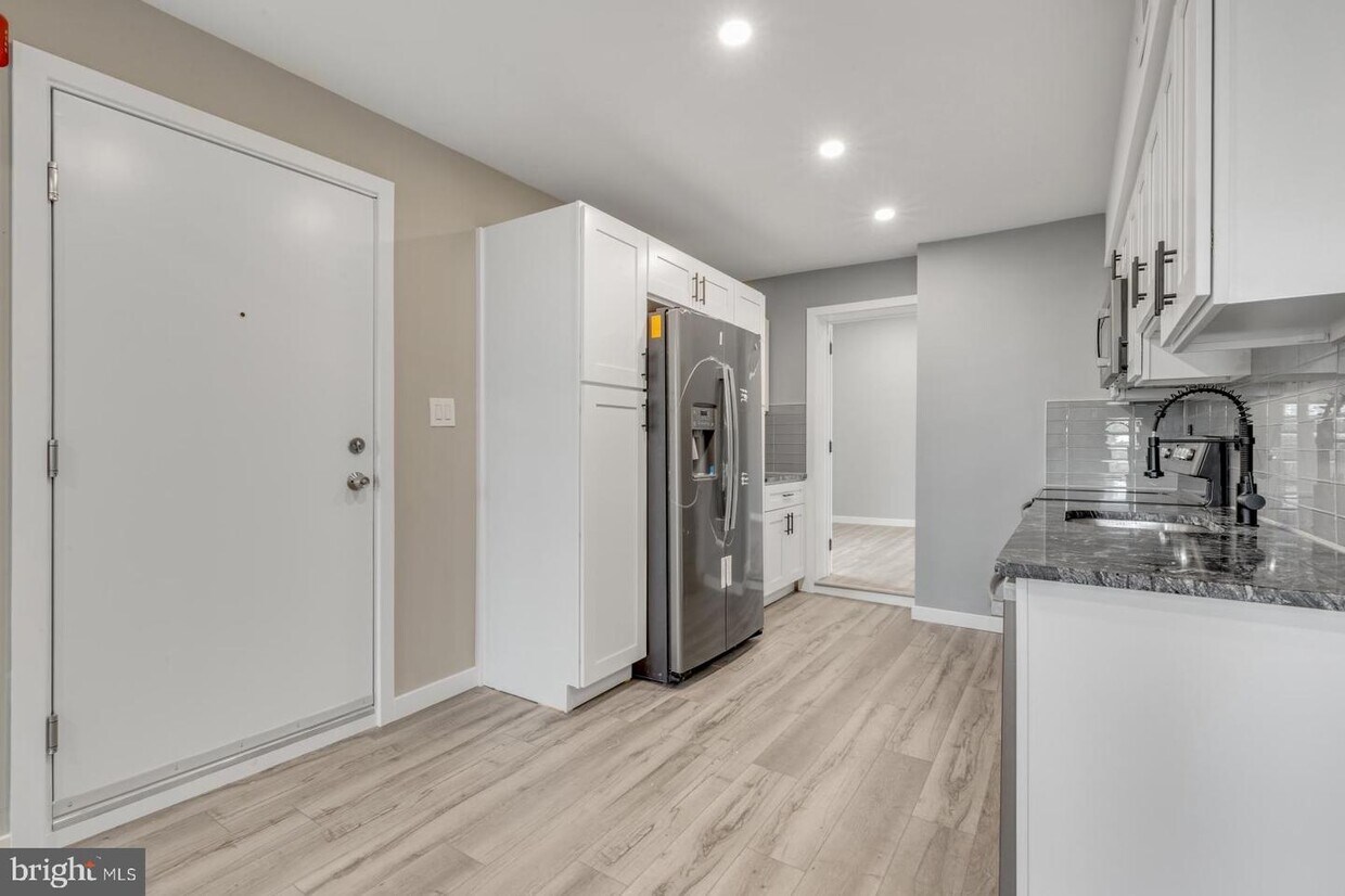 435 W Susquehanna Ave Unit 2, Philadelphia, PA 19122 Room for Rent in