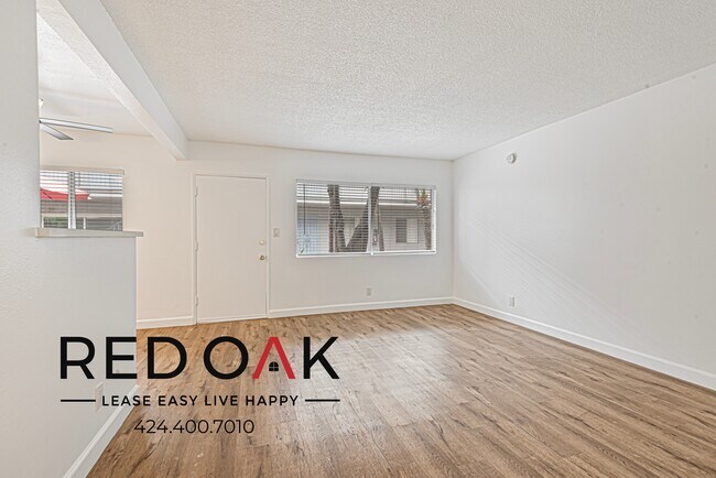 Foto del edificio - 12460 Lakewood Blvd