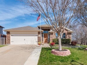 Building Photo - 300 Dorset Ct