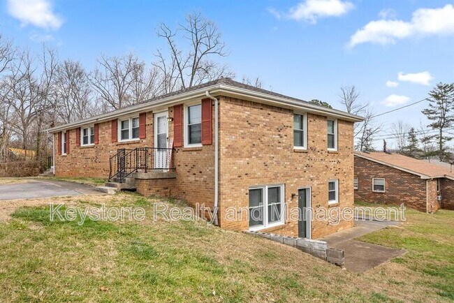 Building Photo - 1600-B Paradise Hill Rd