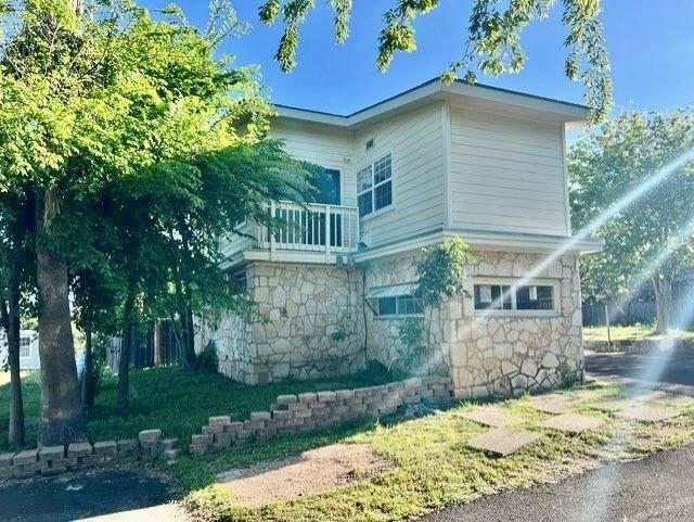 Foto del edificio - 17112 Rocky Ridge Rd