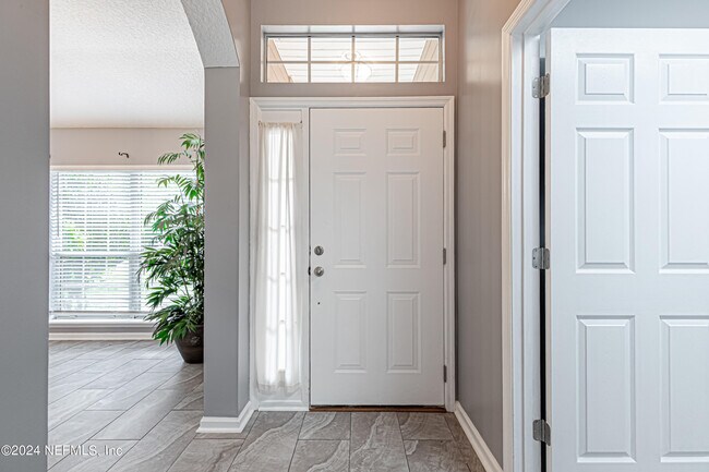 Foto del edificio - 2243 Trailwood Dr