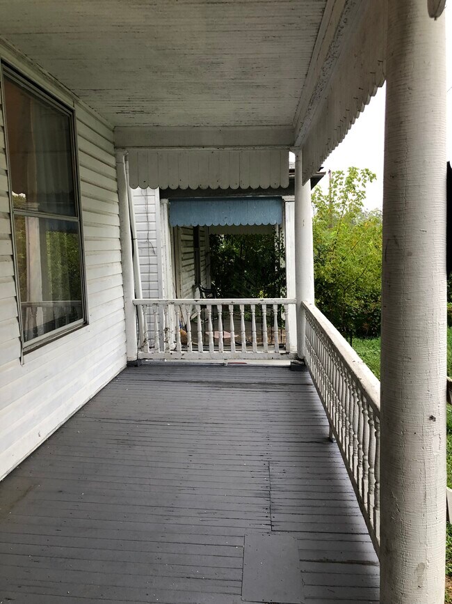 Foto del edificio - 212 W Ridgeway St