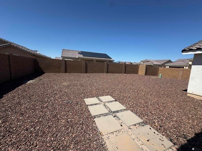 Foto del edificio - 12552 E 49th Ln