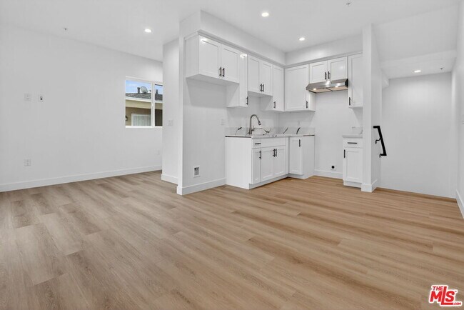 Foto del edificio - 11446 Oxnard St